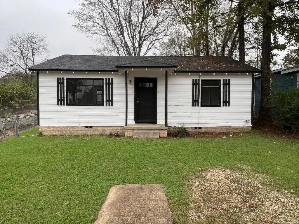 1014 E Sevier Street, Benton