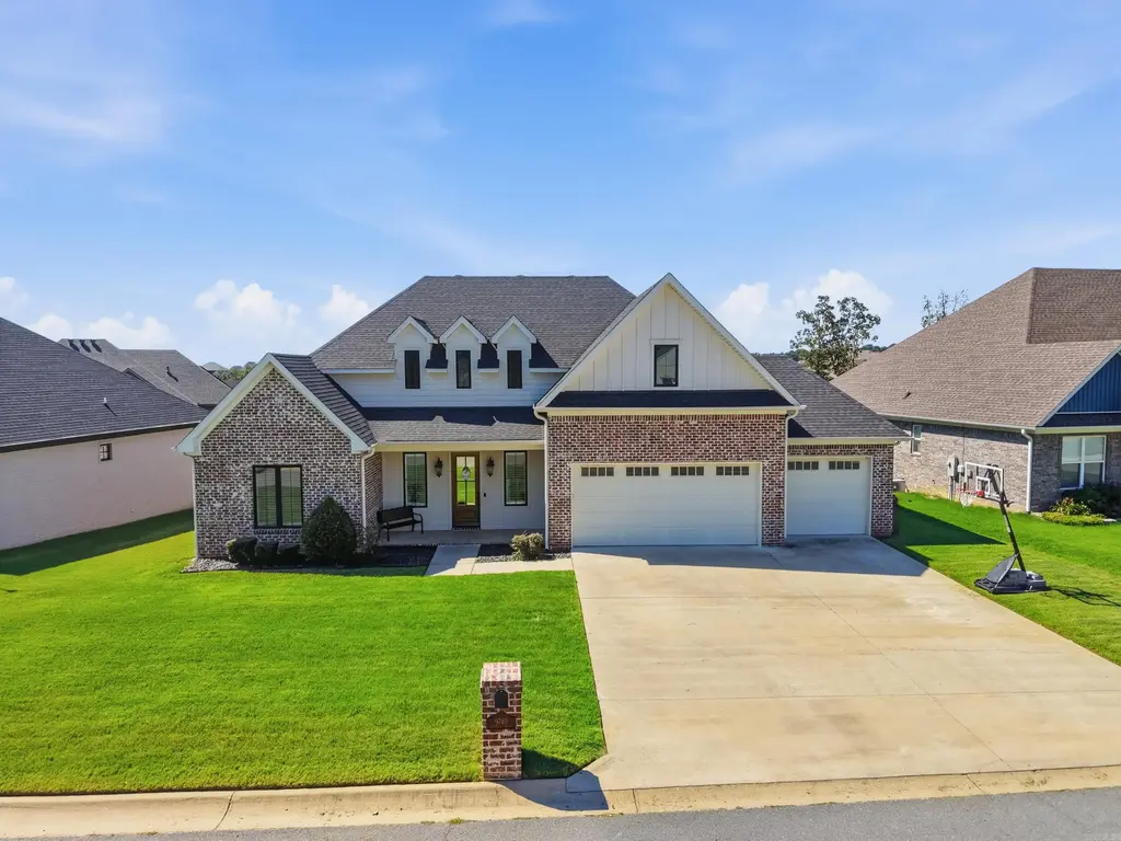 9740 Cliffside Drive, Sherwood