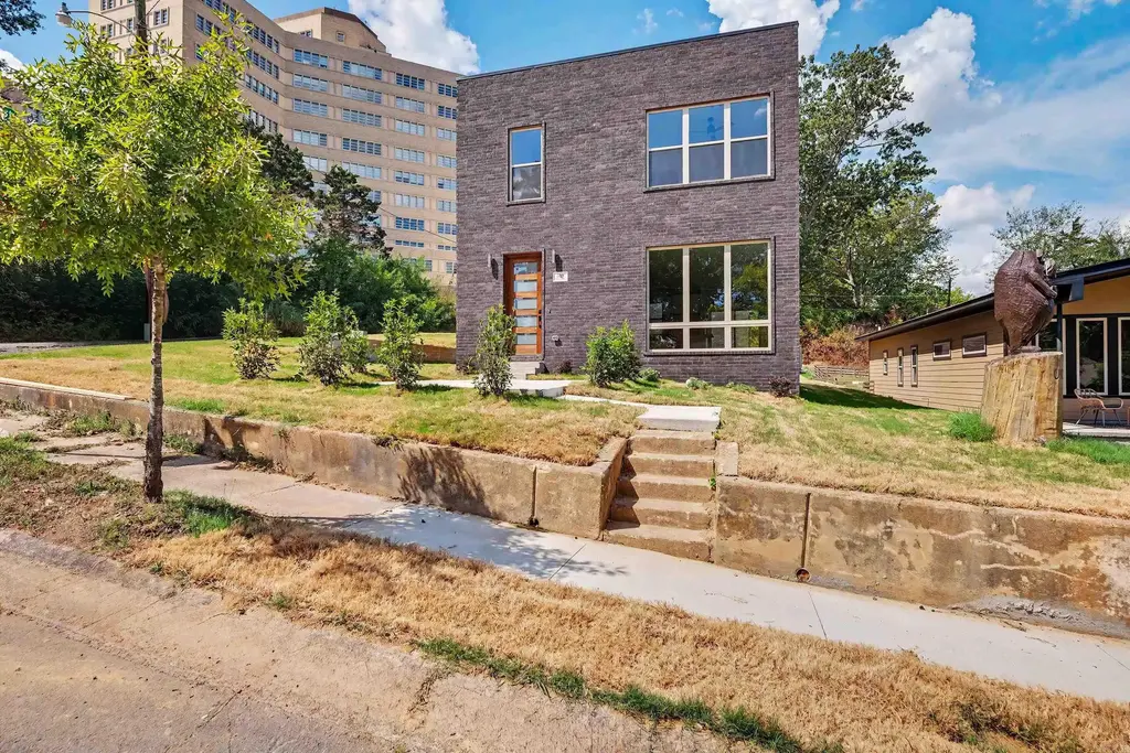 2324 S Rock, Little Rock