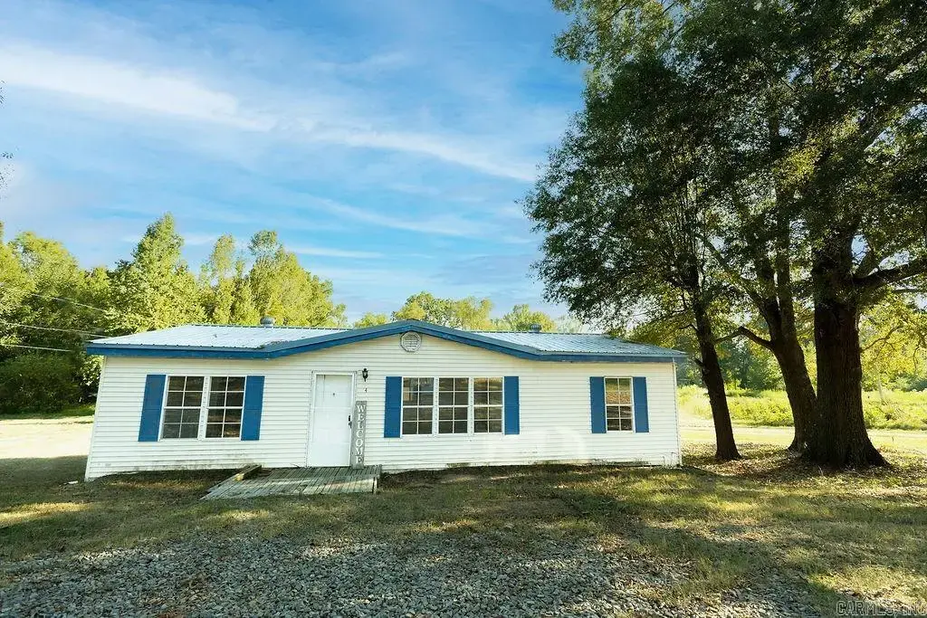 4 E Maple, Greenbrier