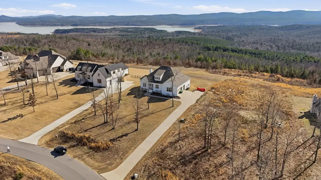 34325 Lakeview West Drive, Roland