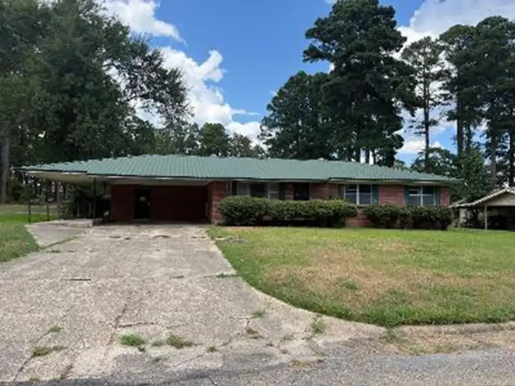 2010 Westwood Lane, Fordyce