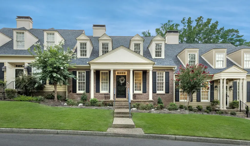 4 Windsor Court, Little Rock