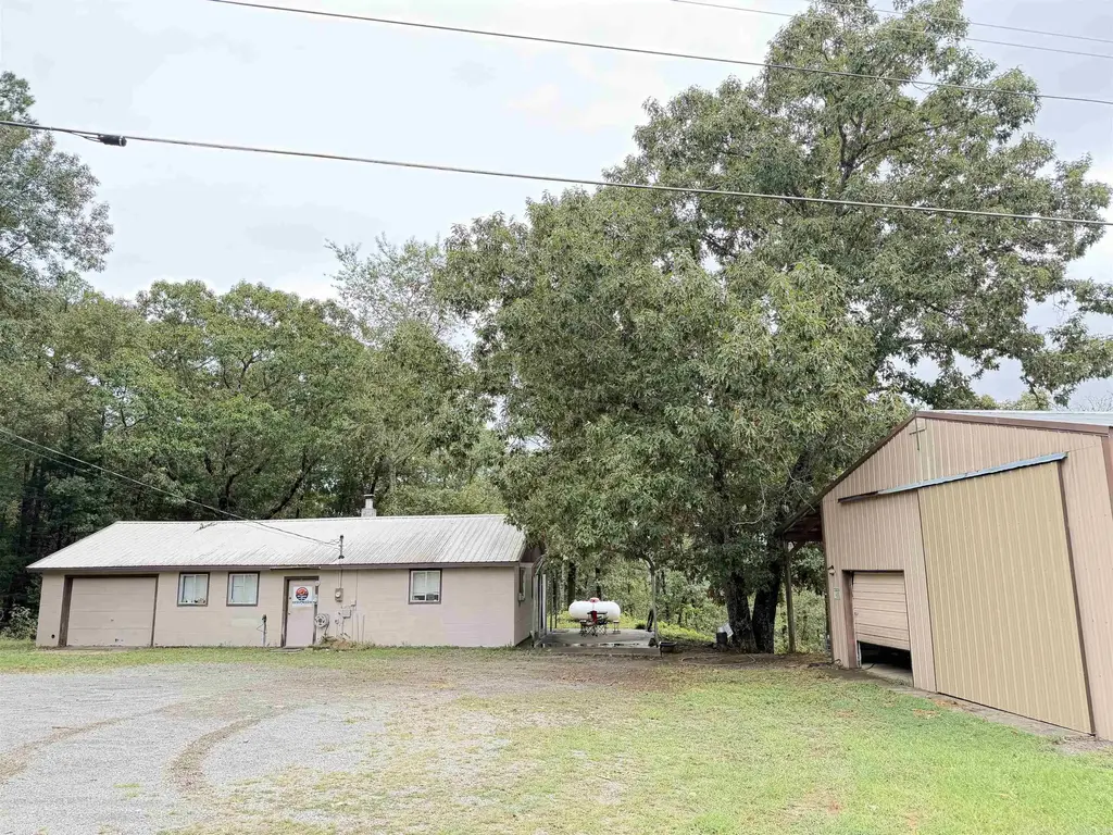 2195 Hwy 330 S, Shirley