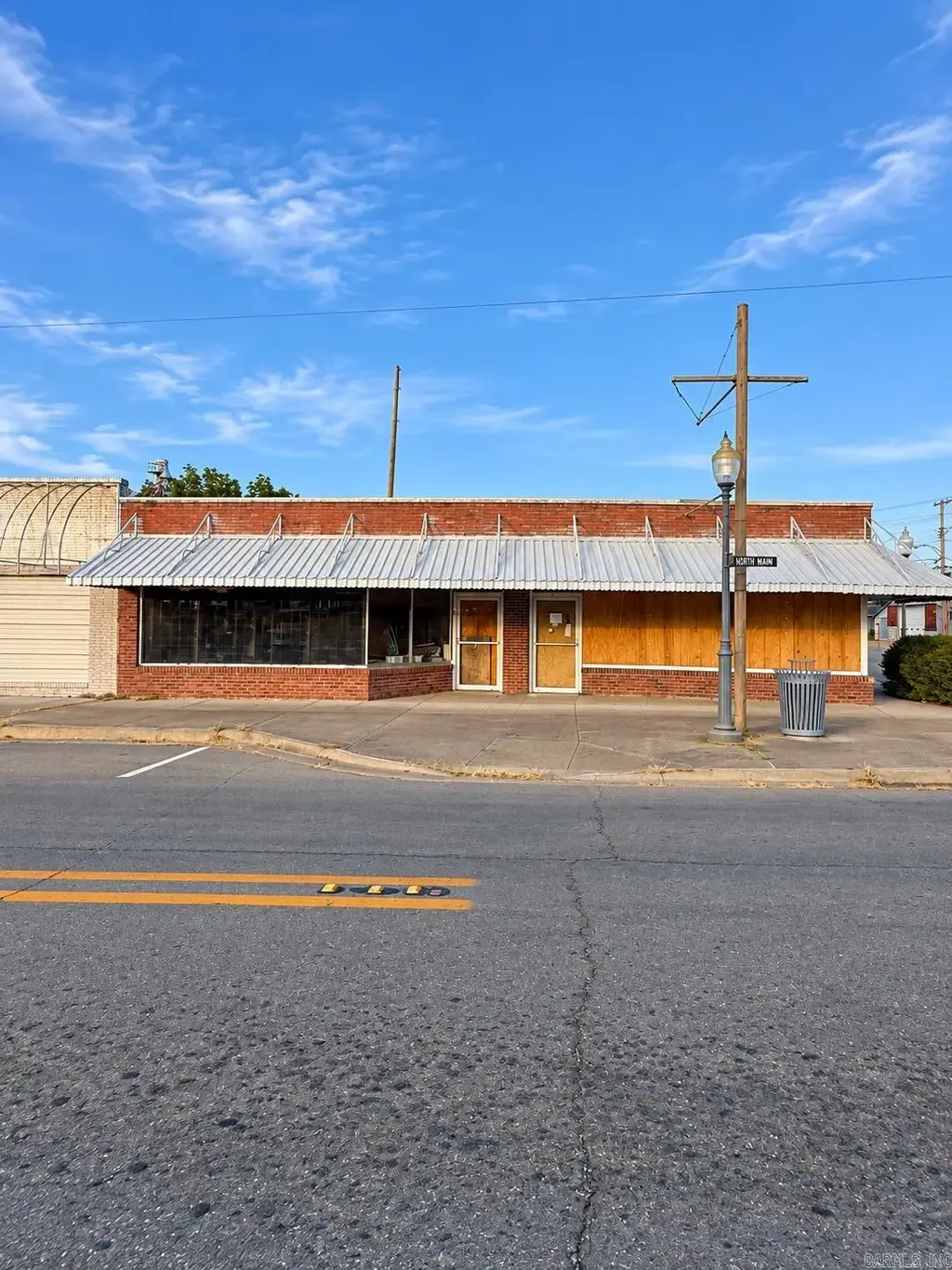 102 N Main Street, Dumas