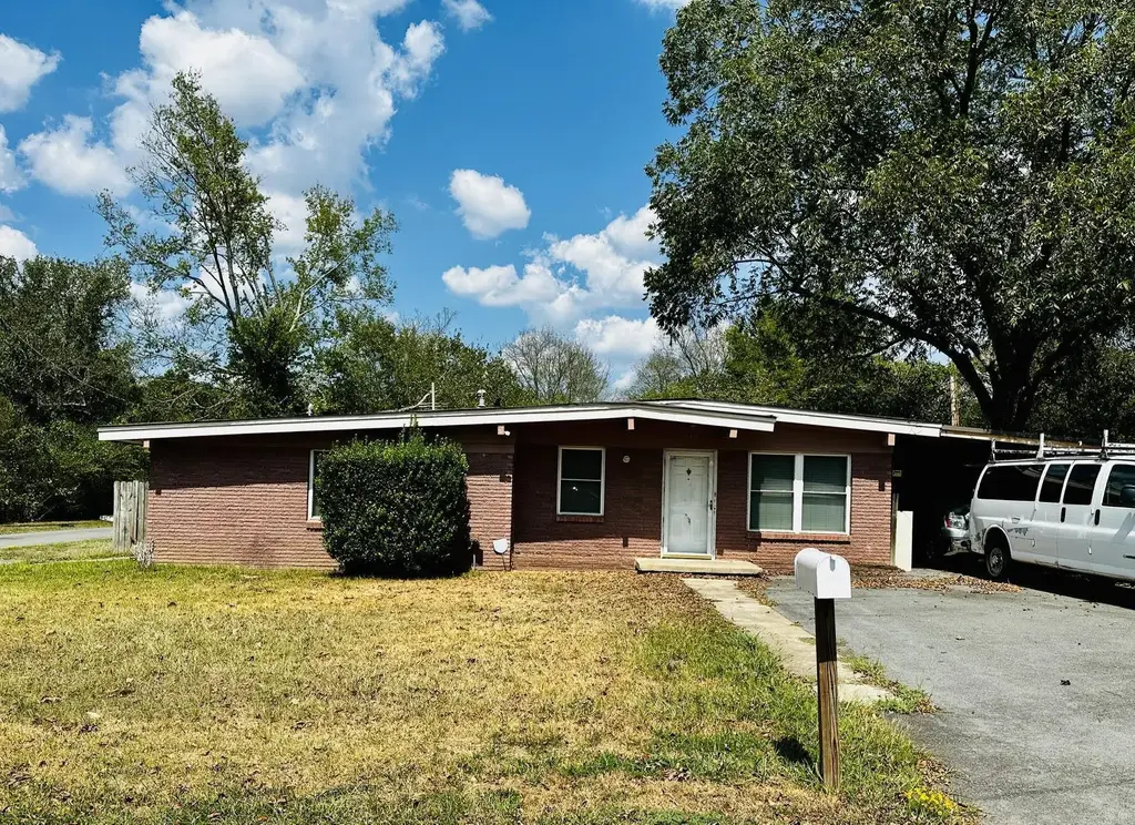 5510 W 51st Street, Little Rock