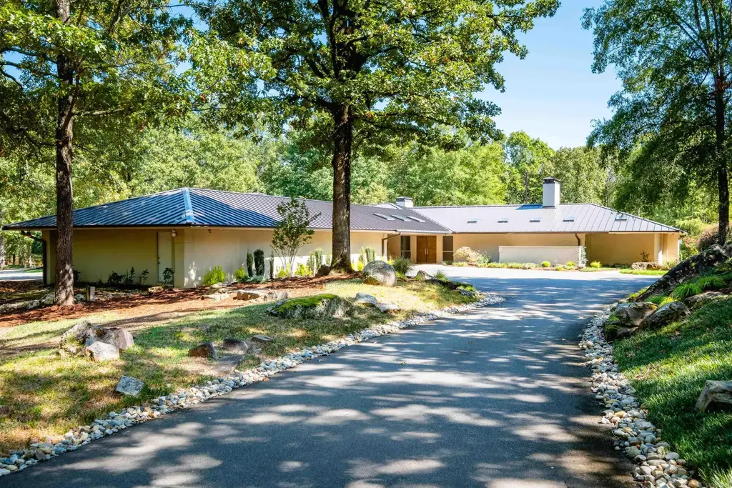 16 Iron Horse Road, Little Rock
