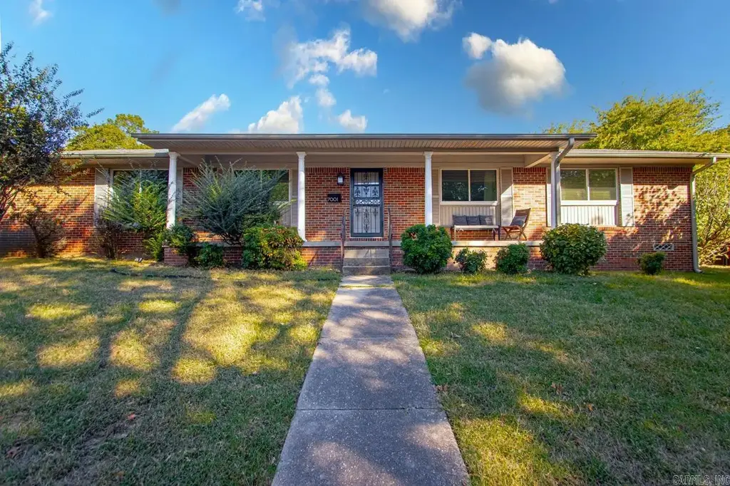 7001 Blue Bird Drive, Little Rock