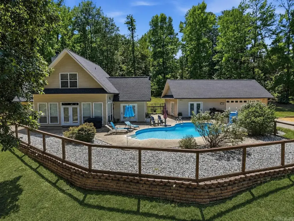 5057 Whitney Lane, Benton