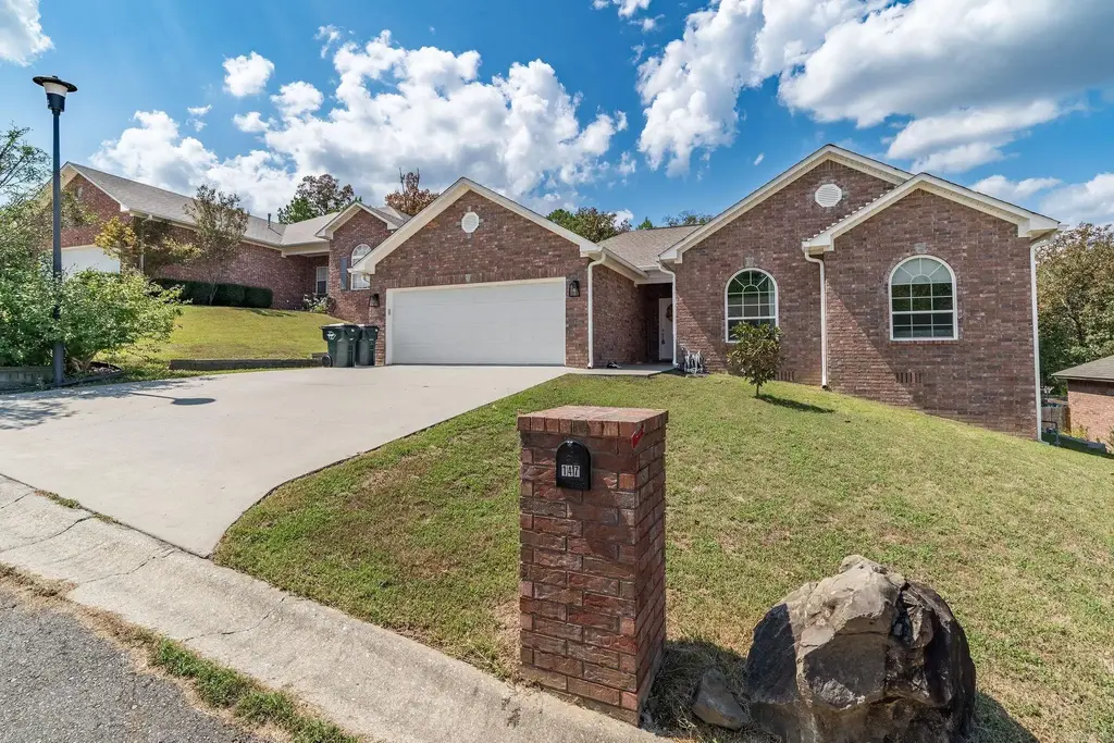 147 Westoak Place, Hot Springs