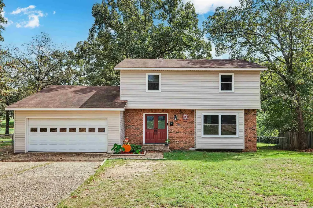 12 Sallisaw Ct, North Little Rock