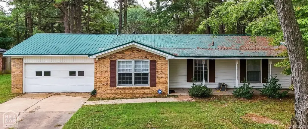 1705 Colonial Road, Jonesboro