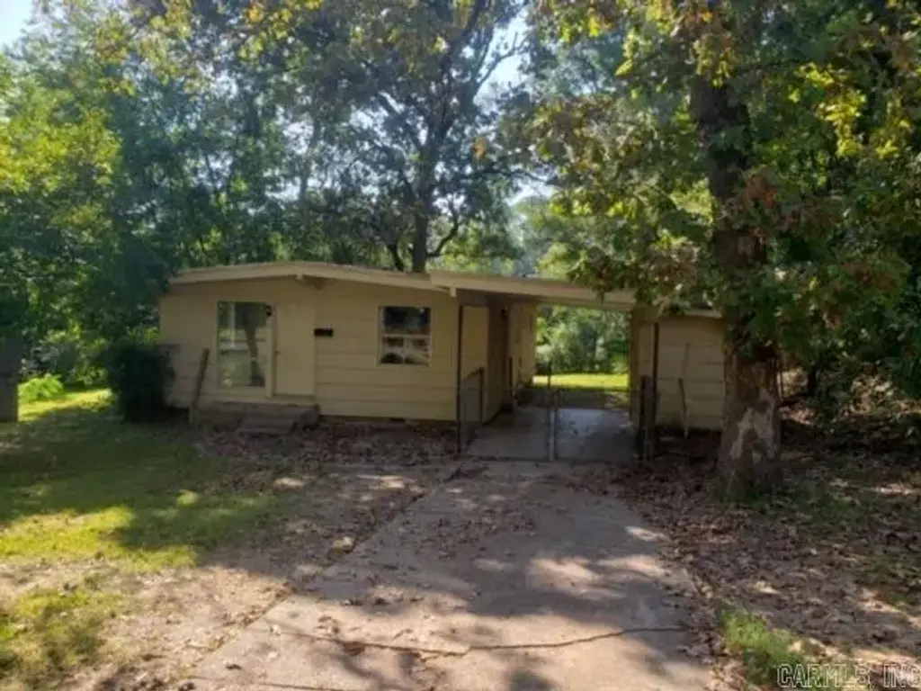 15 Belmar, Little Rock