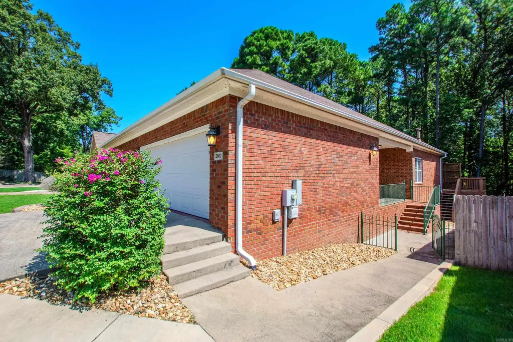 2602 Laurel, Benton
