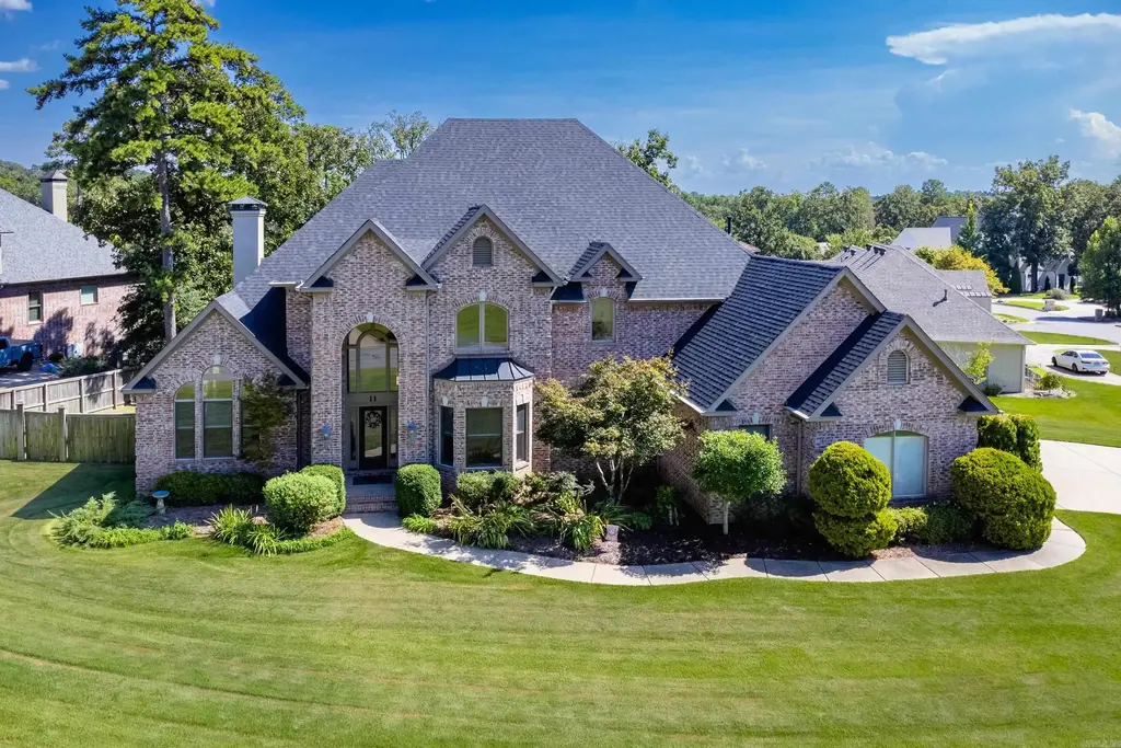 11 Deauville Circle, Little Rock