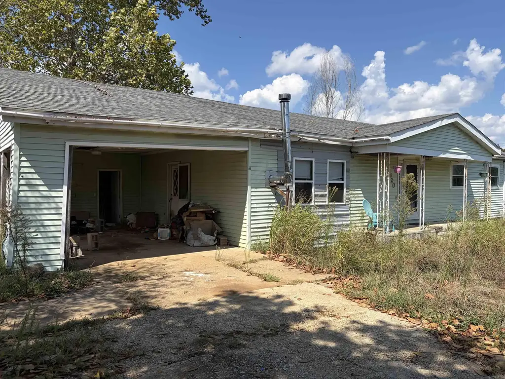 320 Stateline Rd, Mammoth Spring