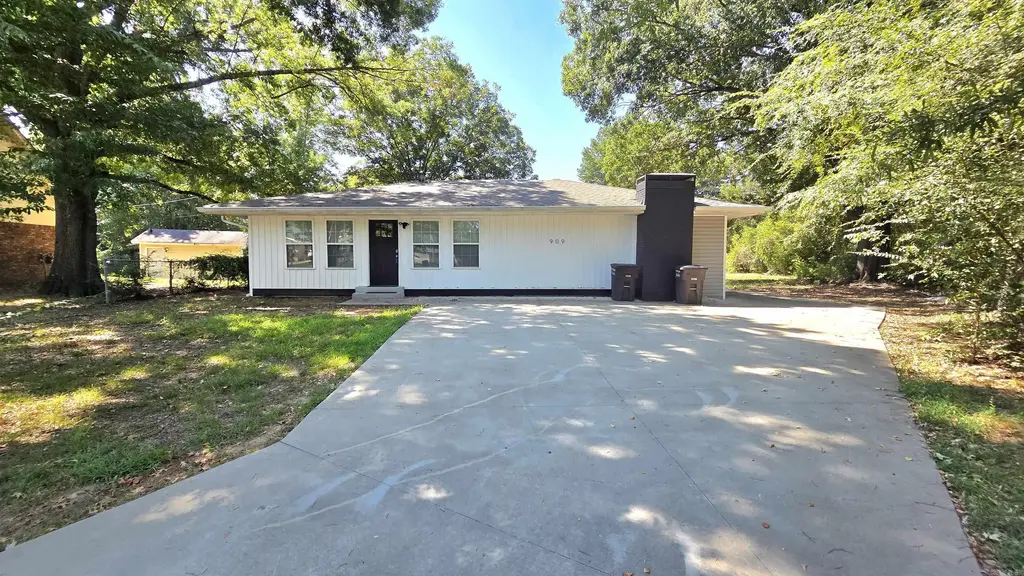 909 Shall Court, Jacksonville