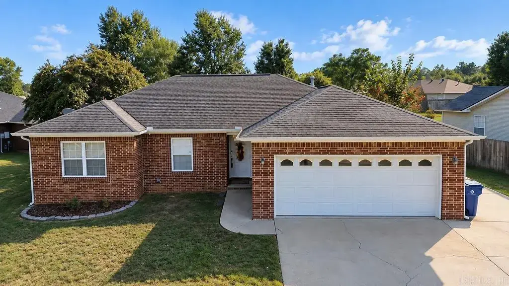 17 Applewood Circle, Cabot