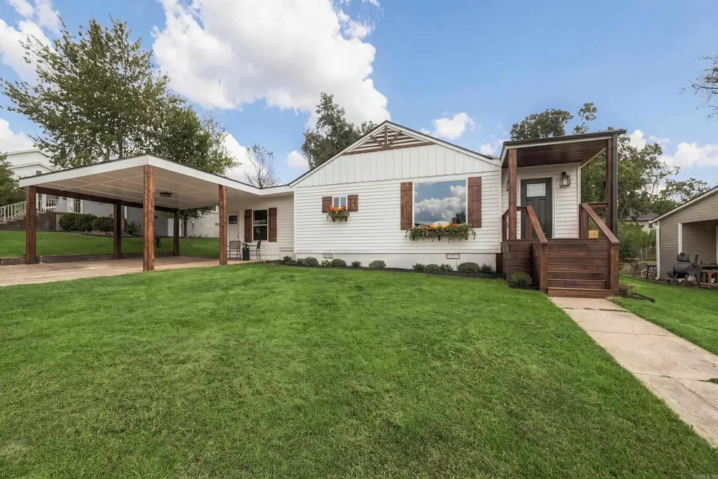 2909 Dalewood Road, Little Rock