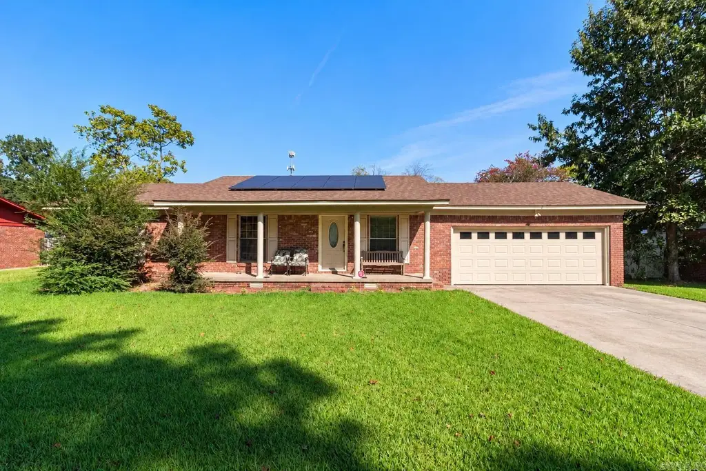 25 Pleasant Street, Cabot