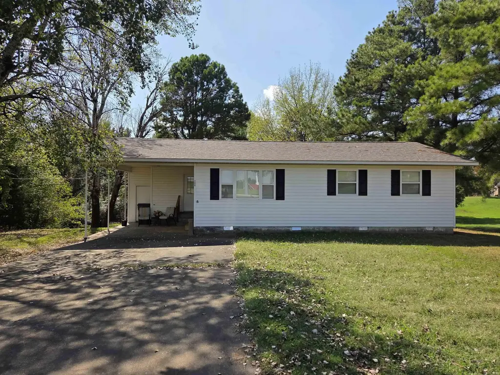 208 Academy, Paragould