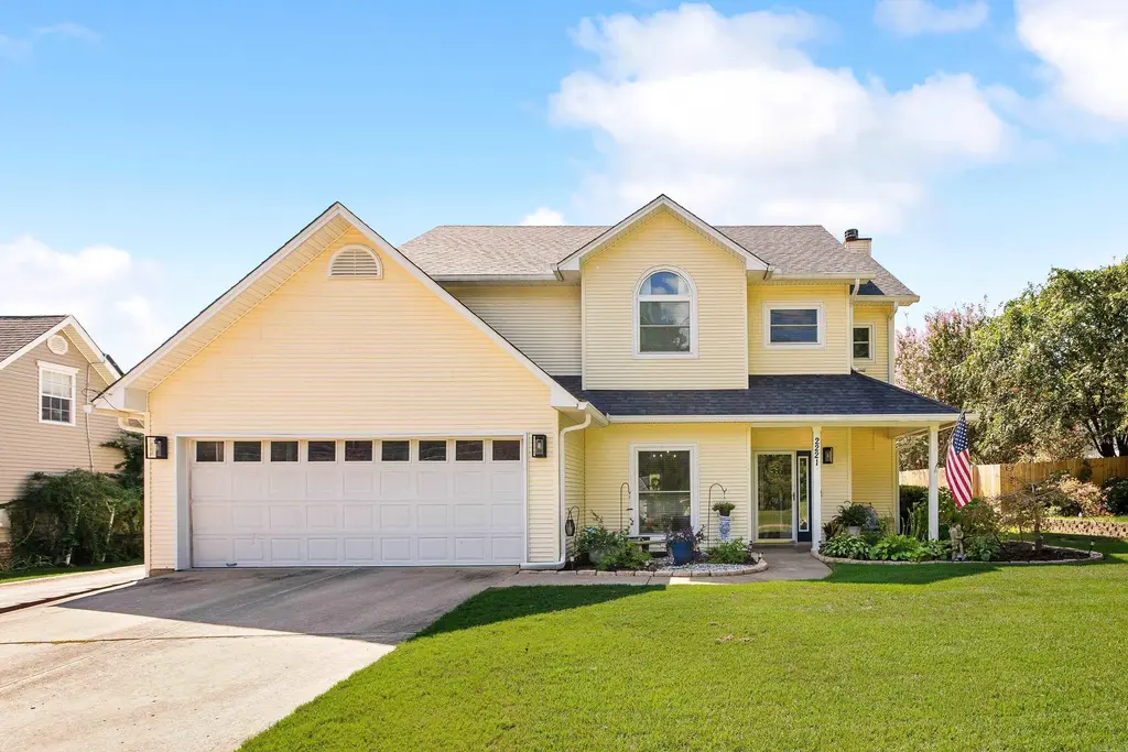2221 E Longhills Road, Benton