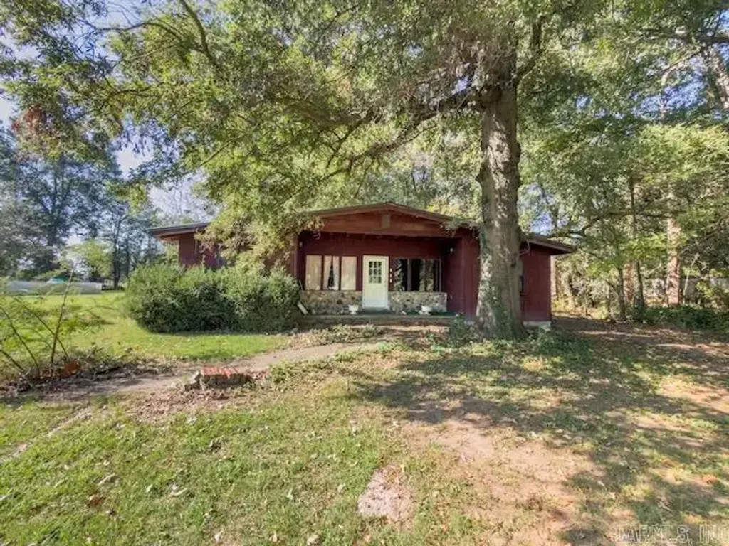 2023 Hwy 63, Hoxie