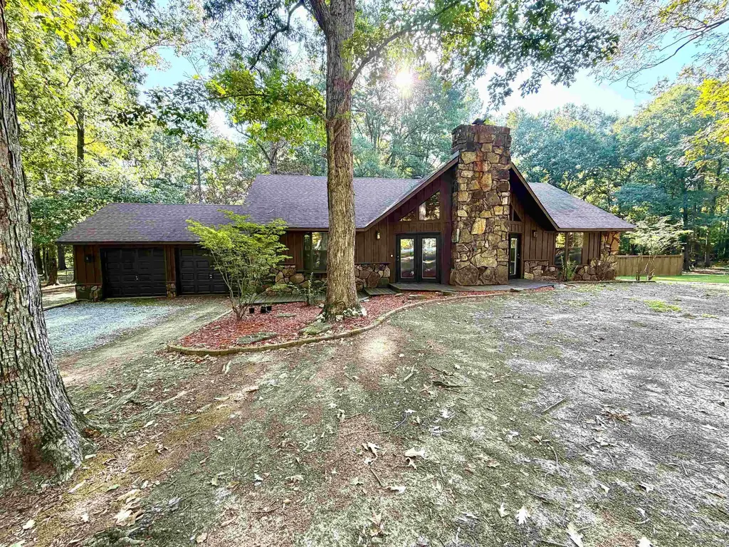 4323 Highway 104, White Hall