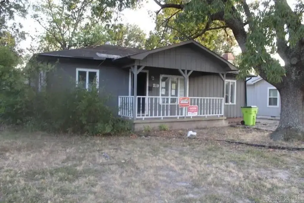 219 W 20th Street, Stuttgart