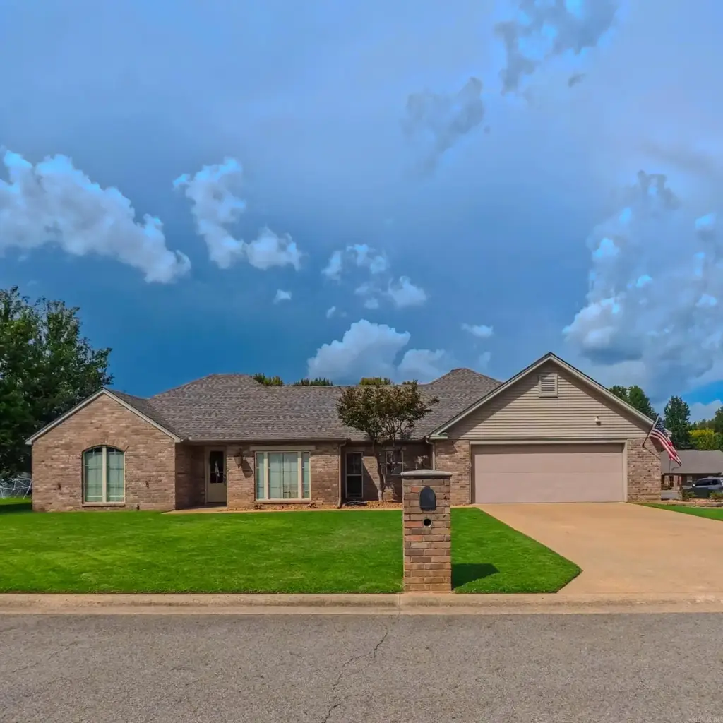 12 Meadowview Dr., Searcy