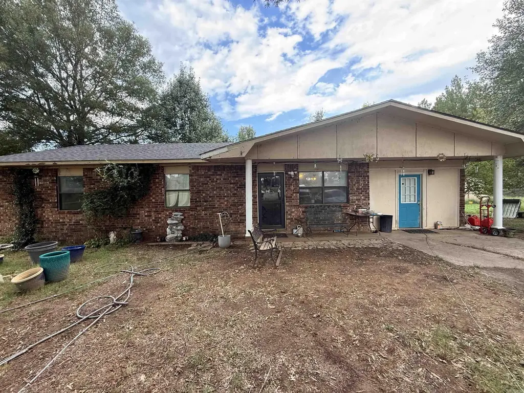 86 Lovers Lane, Bigelow