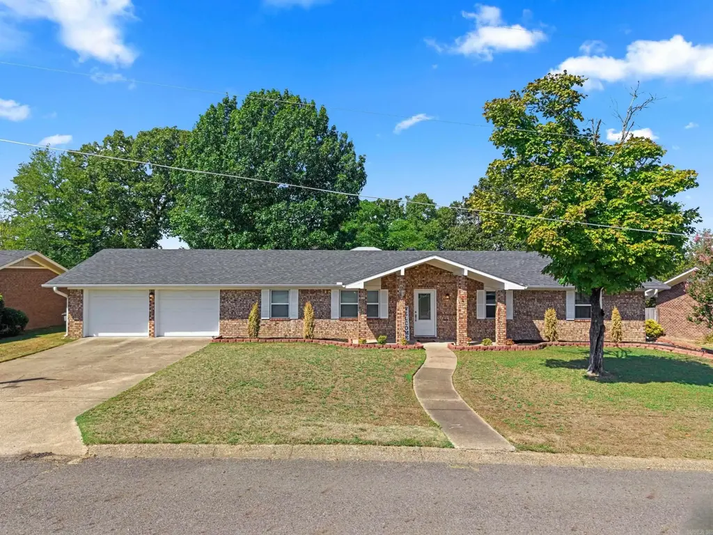 104 Granada Drive, Hot Springs