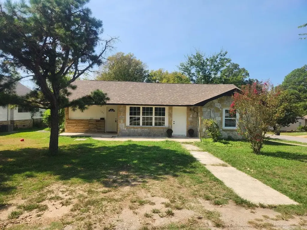 789 Brooks Street, Batesville