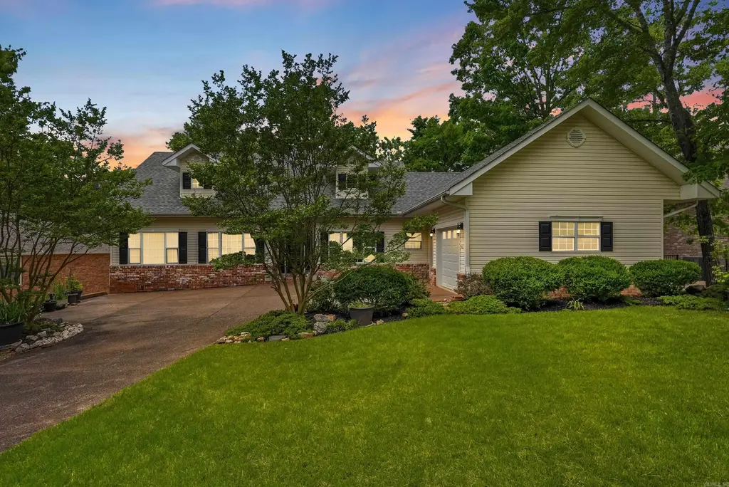 117 Cifuentes Way, Hot Springs Village