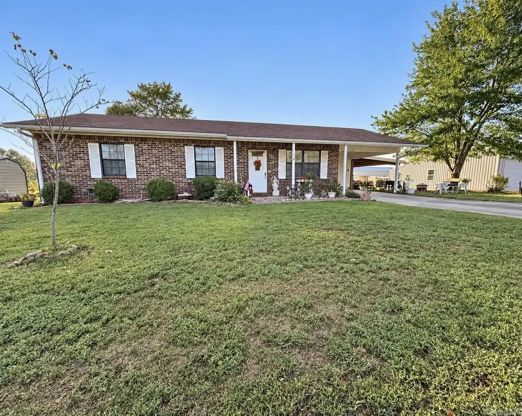 137 & 119 Garrett Road, Lamar