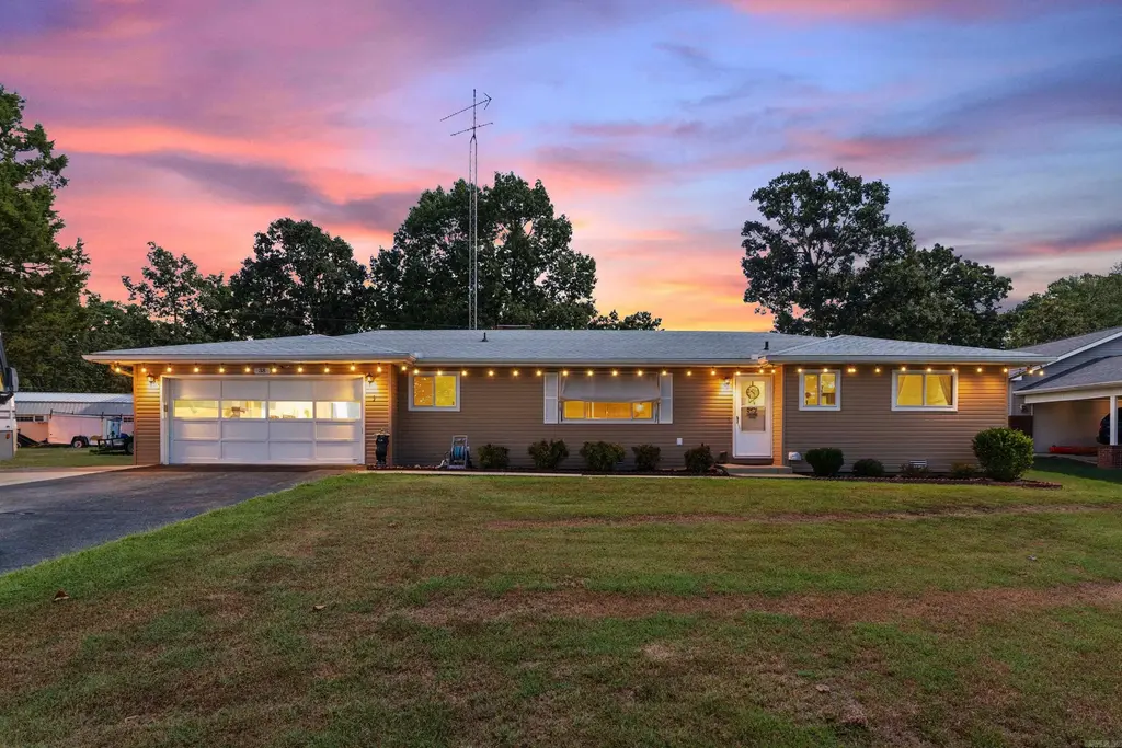 38 Foxridge Lane, Lakeview