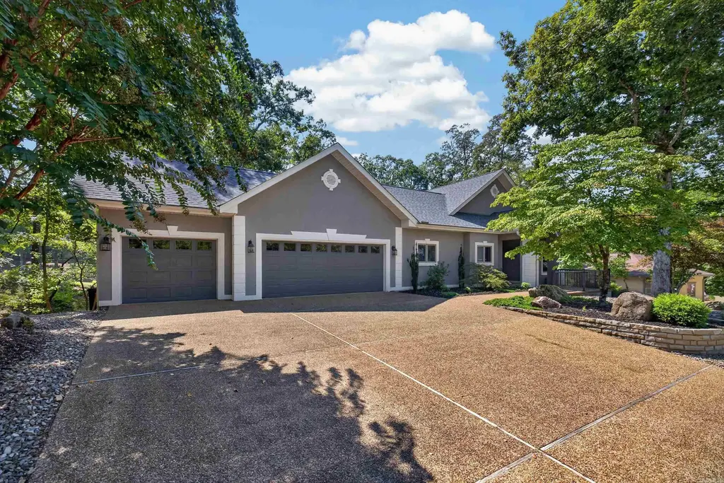 32 Princesa Drive, Hot Springs Village