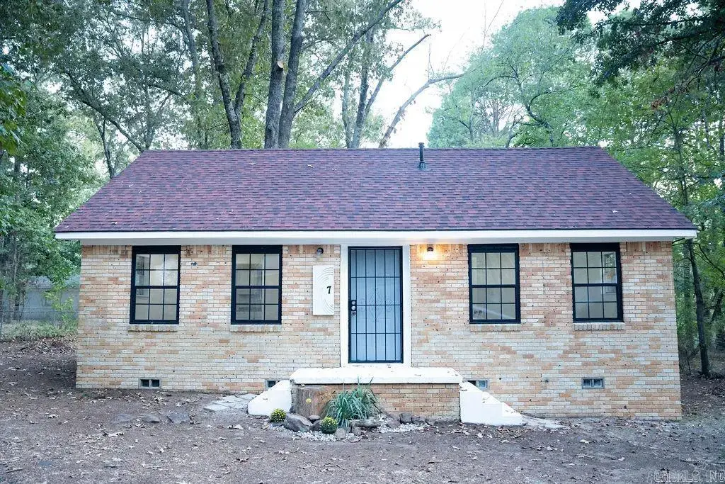 7 Bay Street, Little Rock