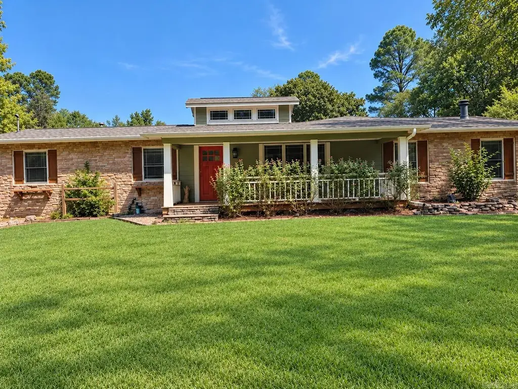 205 Lakeside Road, Hot Springs National Park