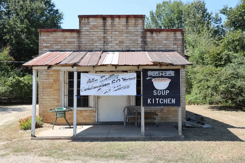 804 S Main, Warren