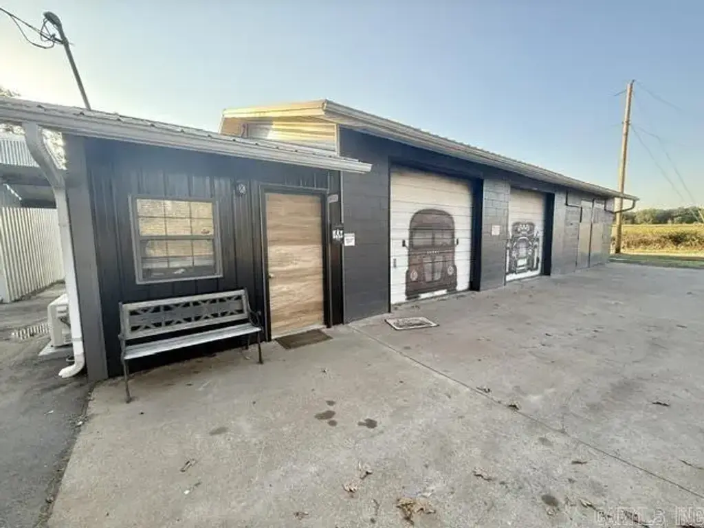 119 & 137 Garrett Road, Lamar