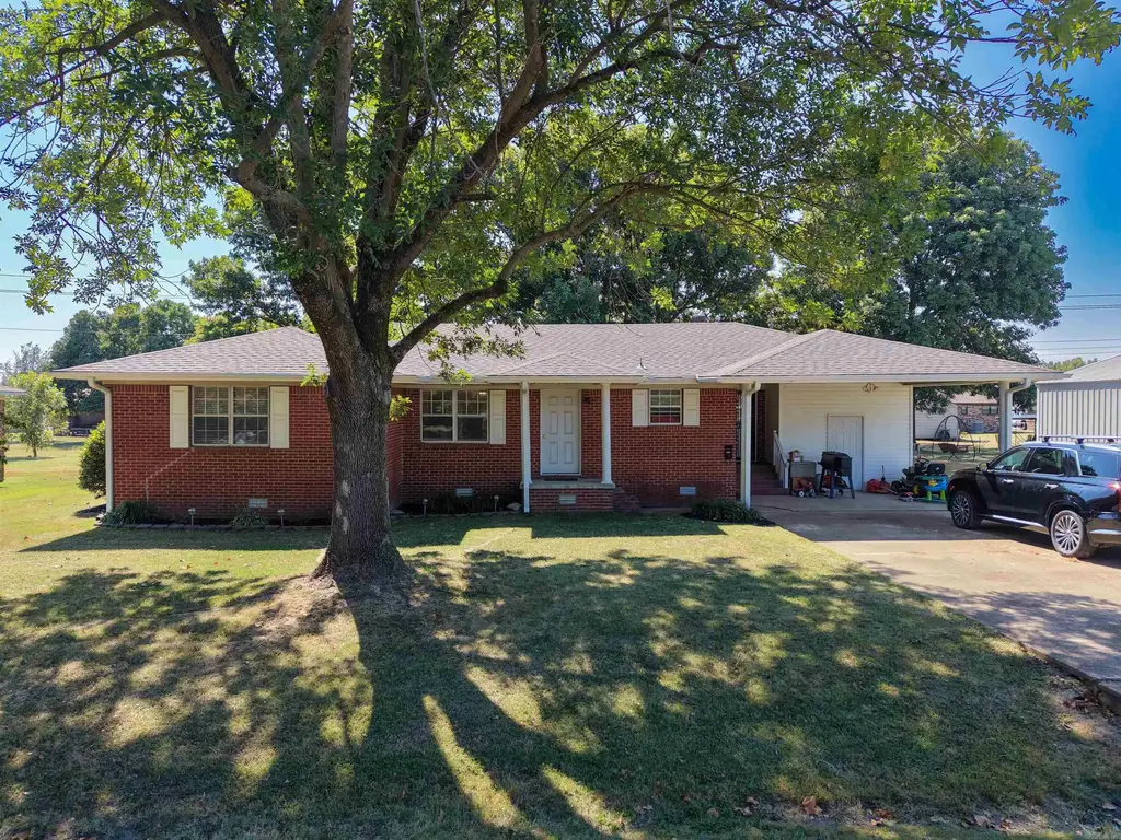 806 E Elm St, Walnut Ridge