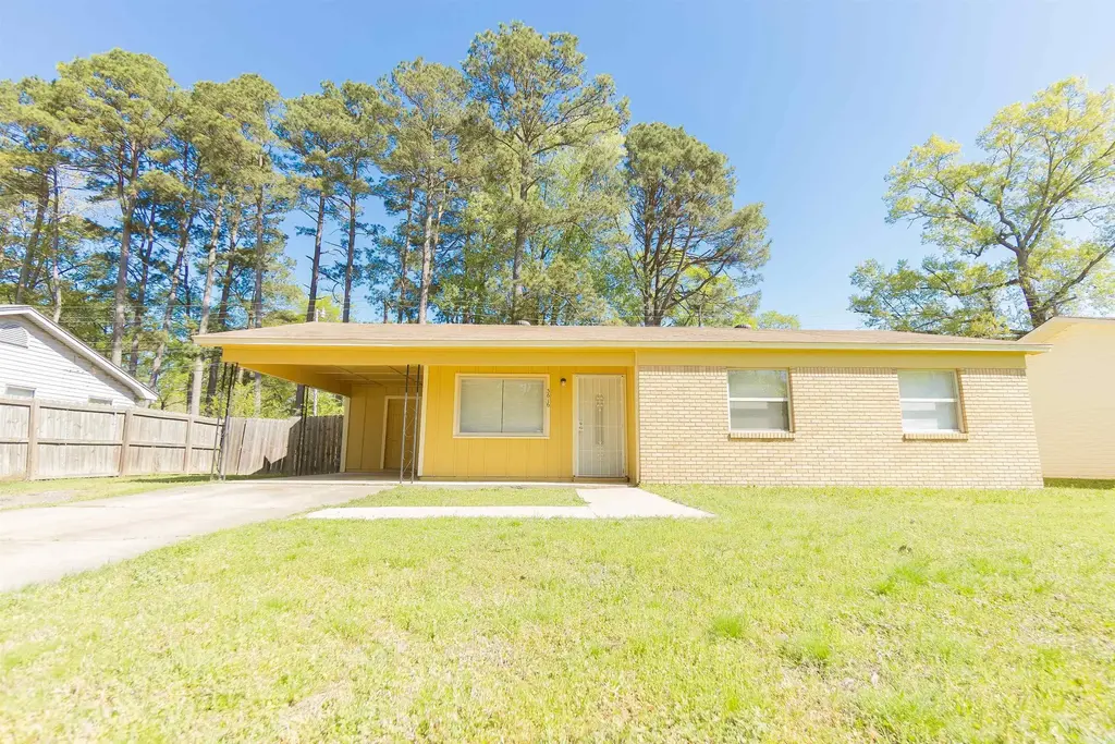 3616 Arapaho Trail, Little Rock