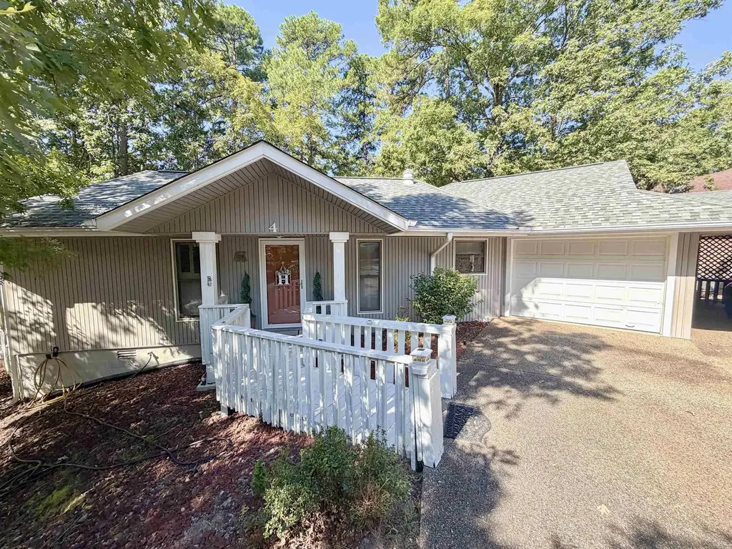4 Alarcon Way, Hot Springs