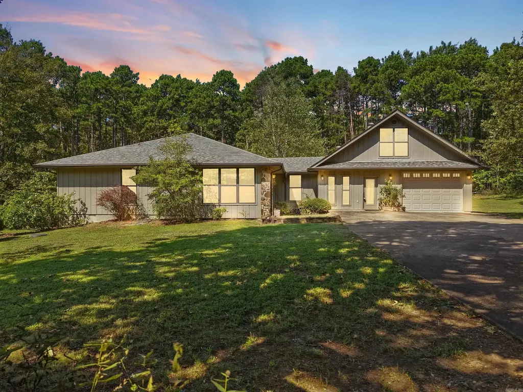 106 Daniel Drive, Fairfield Bay
