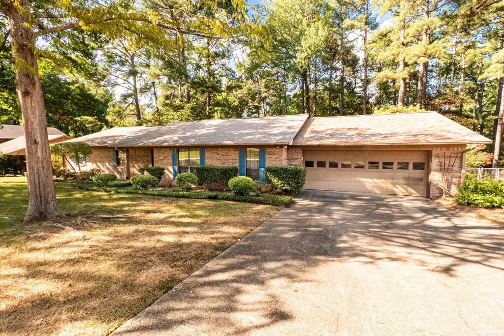 1922 Ridgewood Dr, El Dorado