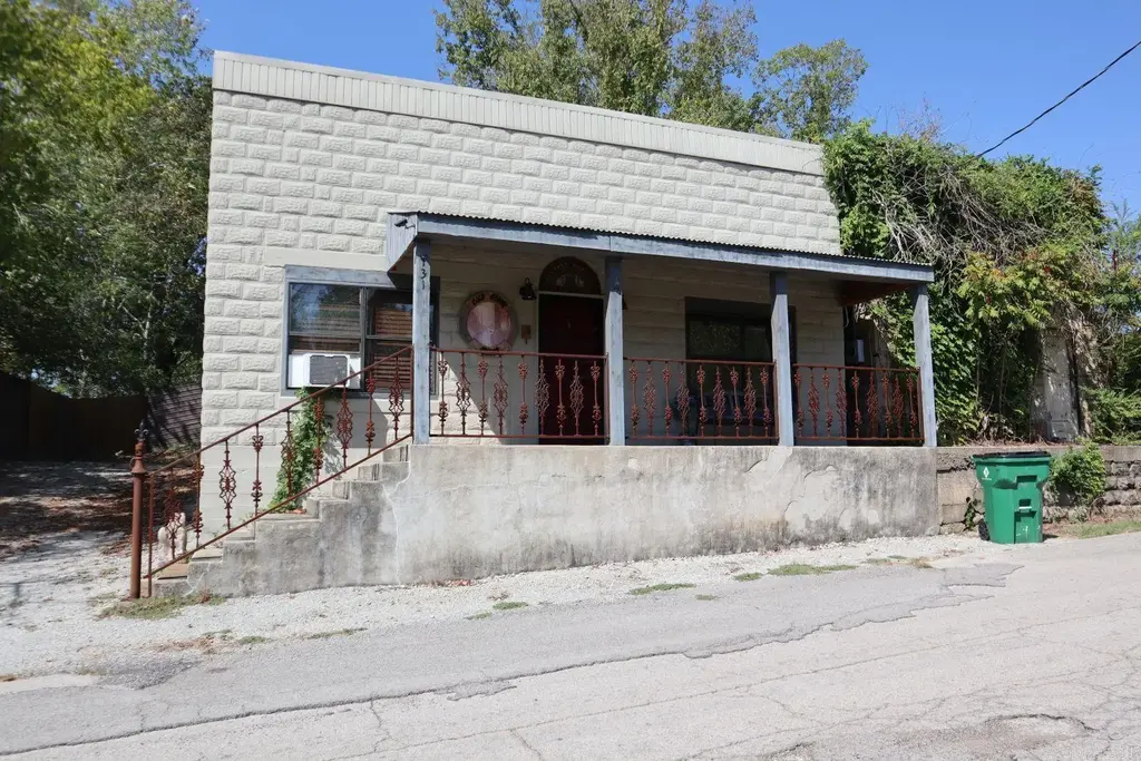 131 Walnut Street, Calico Rock