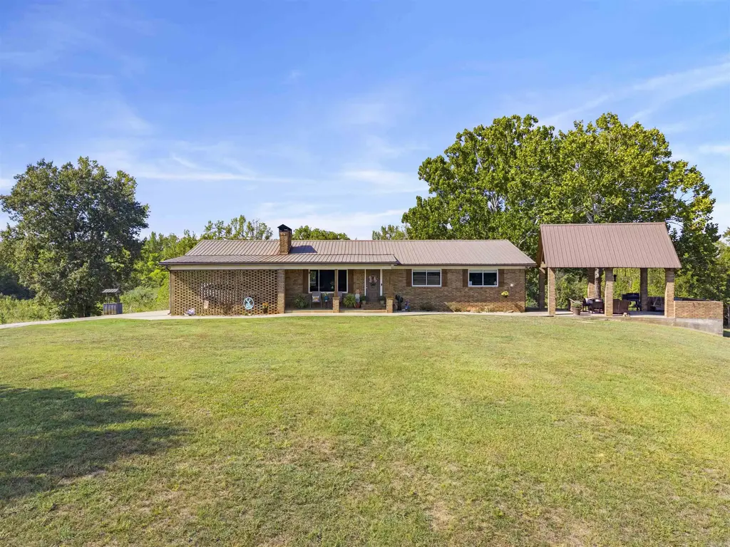 17928 Cathcart Road, Benton