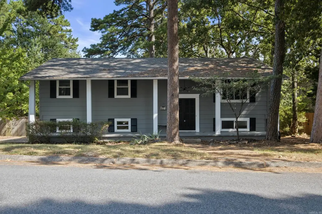 23 Crownpoint Road, Little Rock