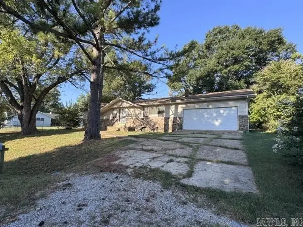 37 Spring Lake Drive, Mountain Home